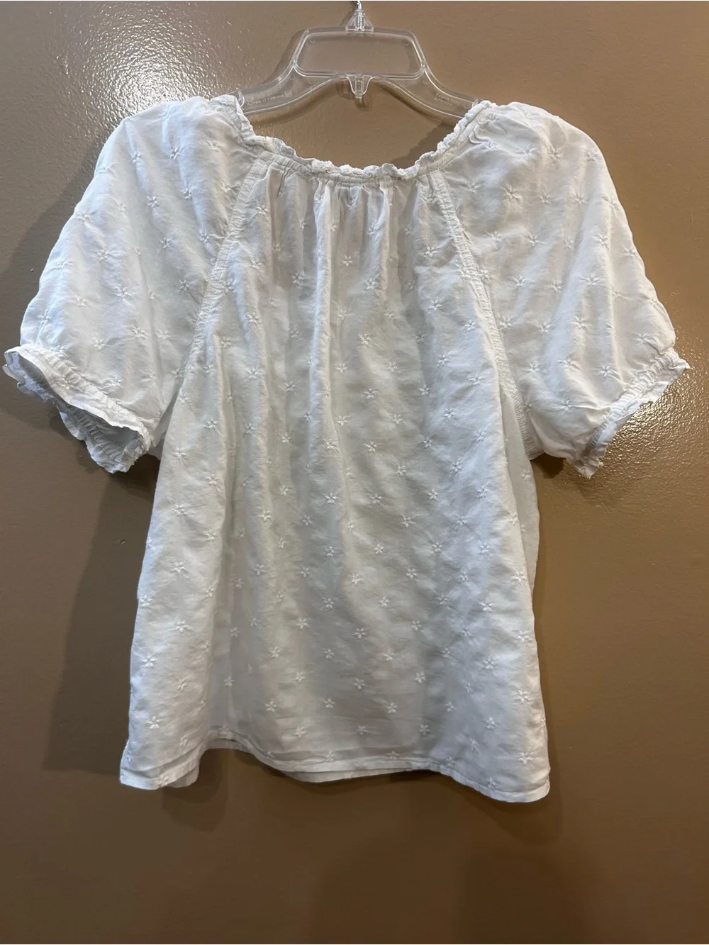 Old Navy White Embroidered Puff-Sleeve Peasant Top
